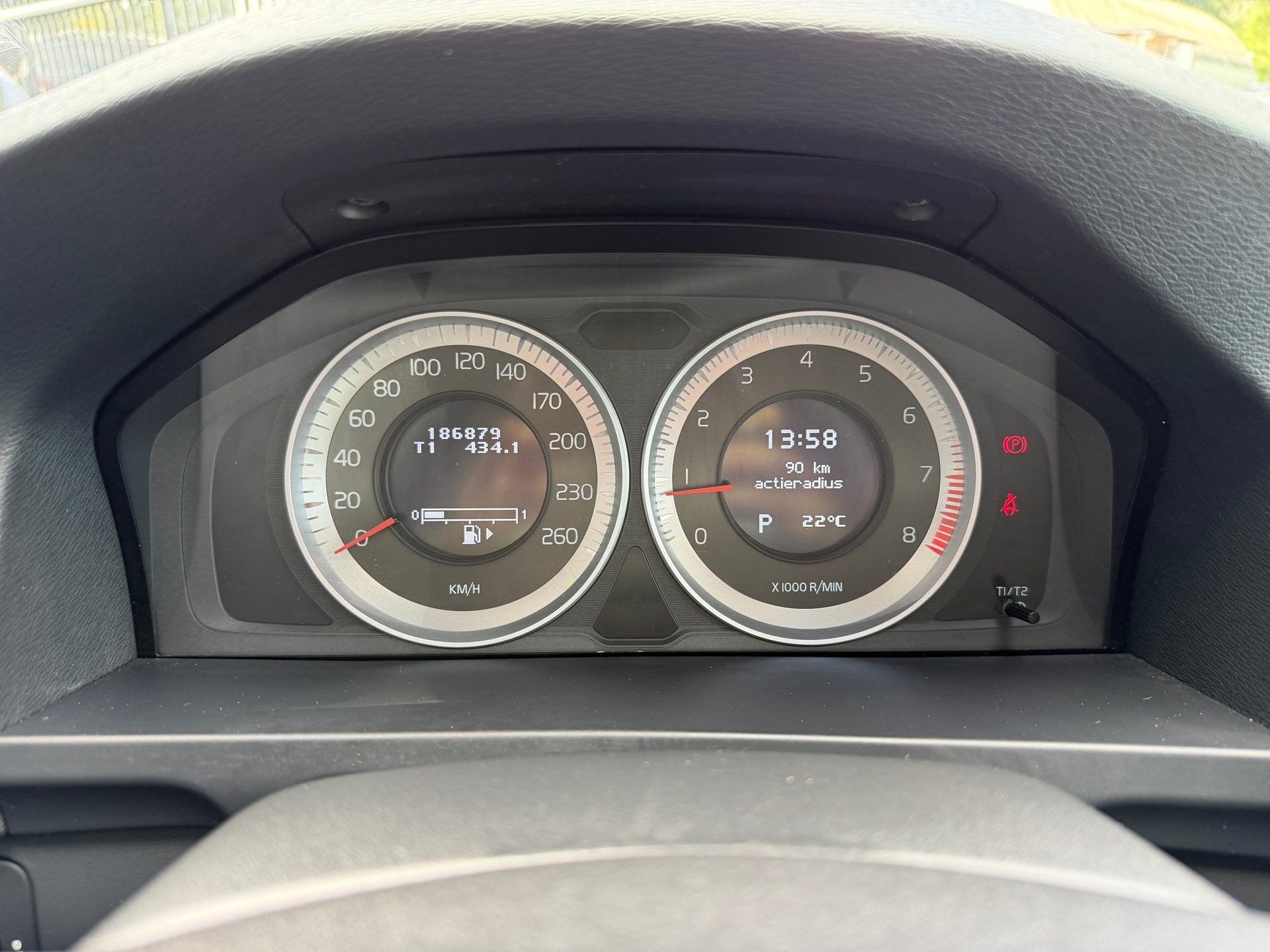 Volvo V60 1.6 T3 Momentum|Trekhaak|Automaat|Airco|Cruise, Auto's, Volvo, Gebruikt, 4 cilinders, 150 pk, Parkeersensor