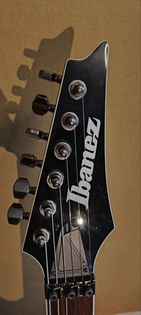 Ibanez Iron Label RGIR20E - Zwart metal monster, Ophalen of Verzenden, Zo goed als nieuw, Solid body, Ibanez