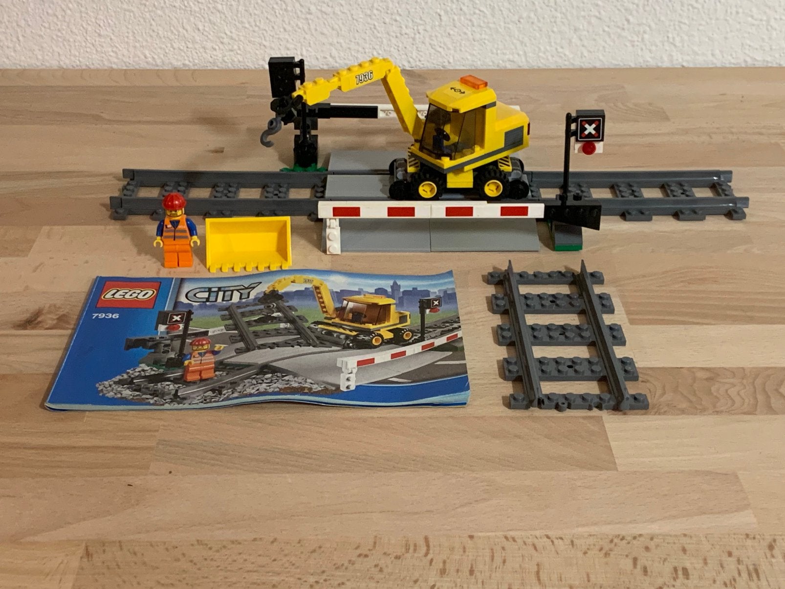Lego city 7936 trein spoorweg overgang met boekje, Kinderen en Baby's, Speelgoed | Duplo en Lego, Lego, Ophalen of Verzenden, Complete set