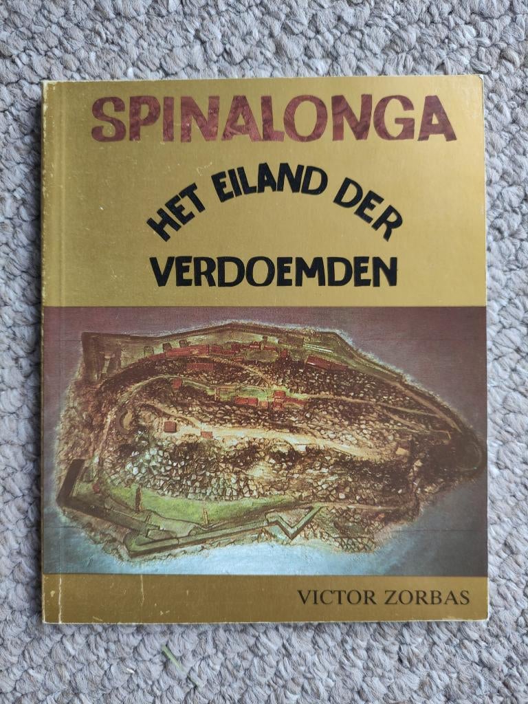 Spinalonga het eiland der Verdoemden., Boeken, Ophalen of Verzenden