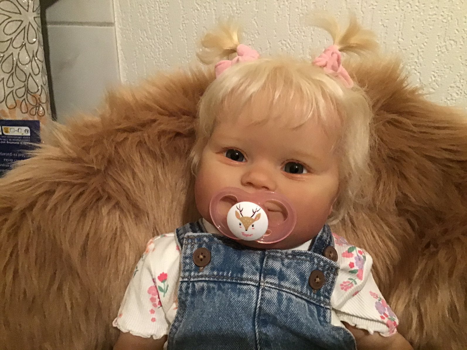 Reborn toddler Maddie van Bonnie Brown te koop, Verzamelen, Poppen, Ophalen of Verzenden, Zo goed als nieuw, Babypop, Levensecht of Reborn