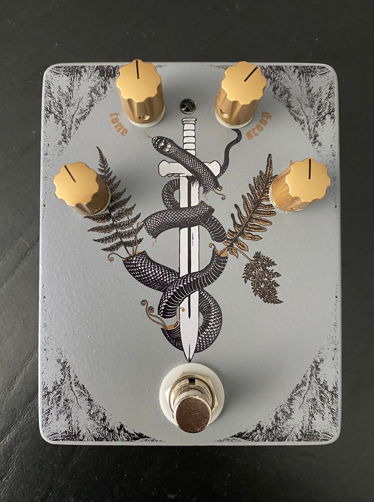 Fuzz Distortion Black Arts Toneworks, Muziek en Instrumenten, Effecten, Zo goed als nieuw, Verzenden