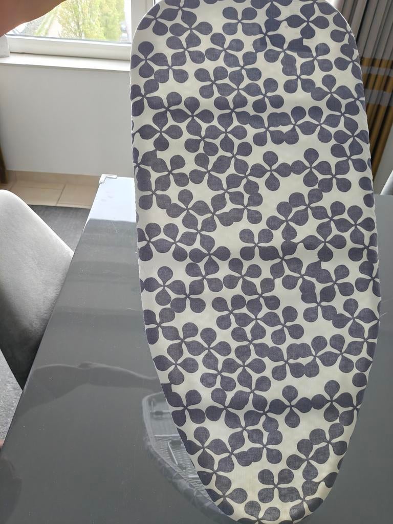 IKEA JALL Strijkplank - Compact en Handig, Witgoed en Apparatuur, Strijkijzers en Strijkplanken, Ophalen of Verzenden, Zo goed als nieuw