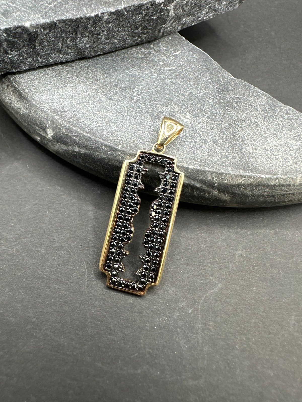 14k Gouden Scheermesje Hanger met Onyx, Overige voorstellingen, Nieuw, Ophalen of Verzenden, Met edelsteen