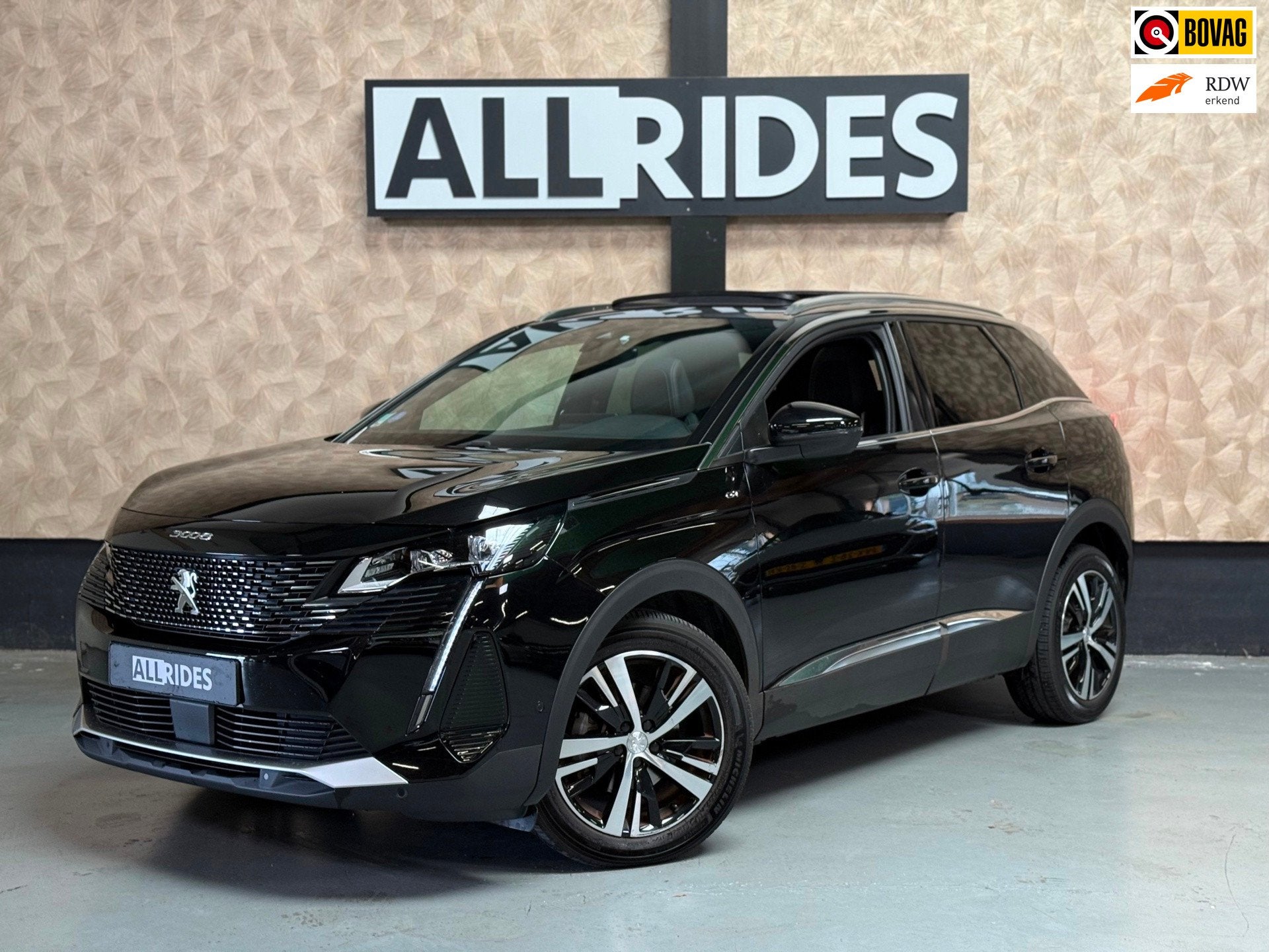 Peugeot 3008 1.2 PureTech GT Pack | Pano | Led | Camera | Ca, Dealer onderhouden, Gebruikt, 1199 cc, Leder en Stof