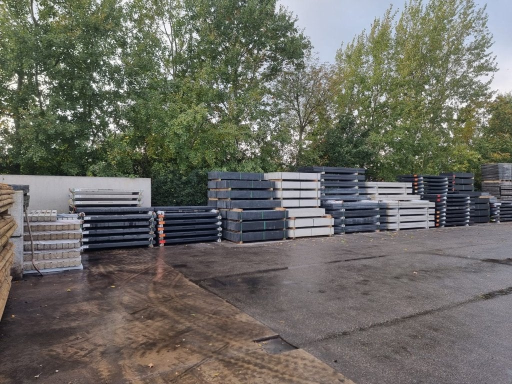 Betonschutting met geïmpregneerde schermen vanaf €70 per m1, Tuin en Terras, Ophalen, 1 tot 2 meter, Minder dan 3 meter, Nieuw