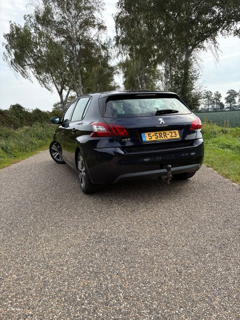 Foto 10 van Peugeot 308 1.2VTI / 60kW / 82pk  /5-D / 2013 Blauw