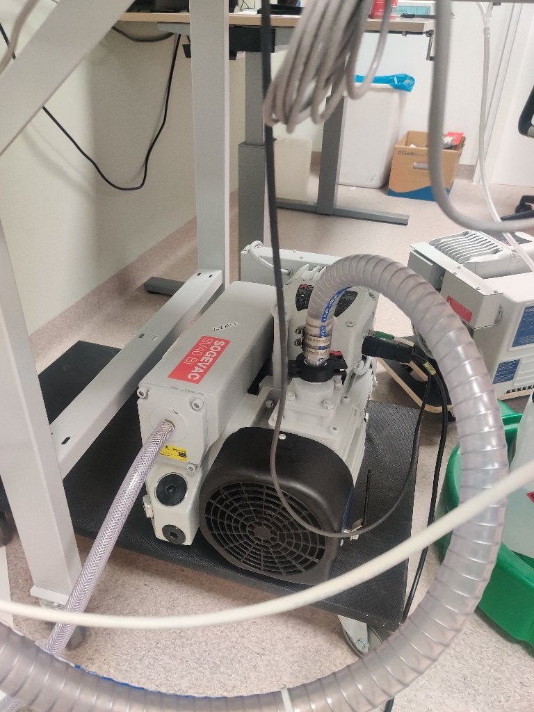 Leybold SOGEVAC SV40 BI vacuümpomp voor O.A. LC/MS, Doe-het-zelf en Verbouw, Ophalen, Zo goed als nieuw
