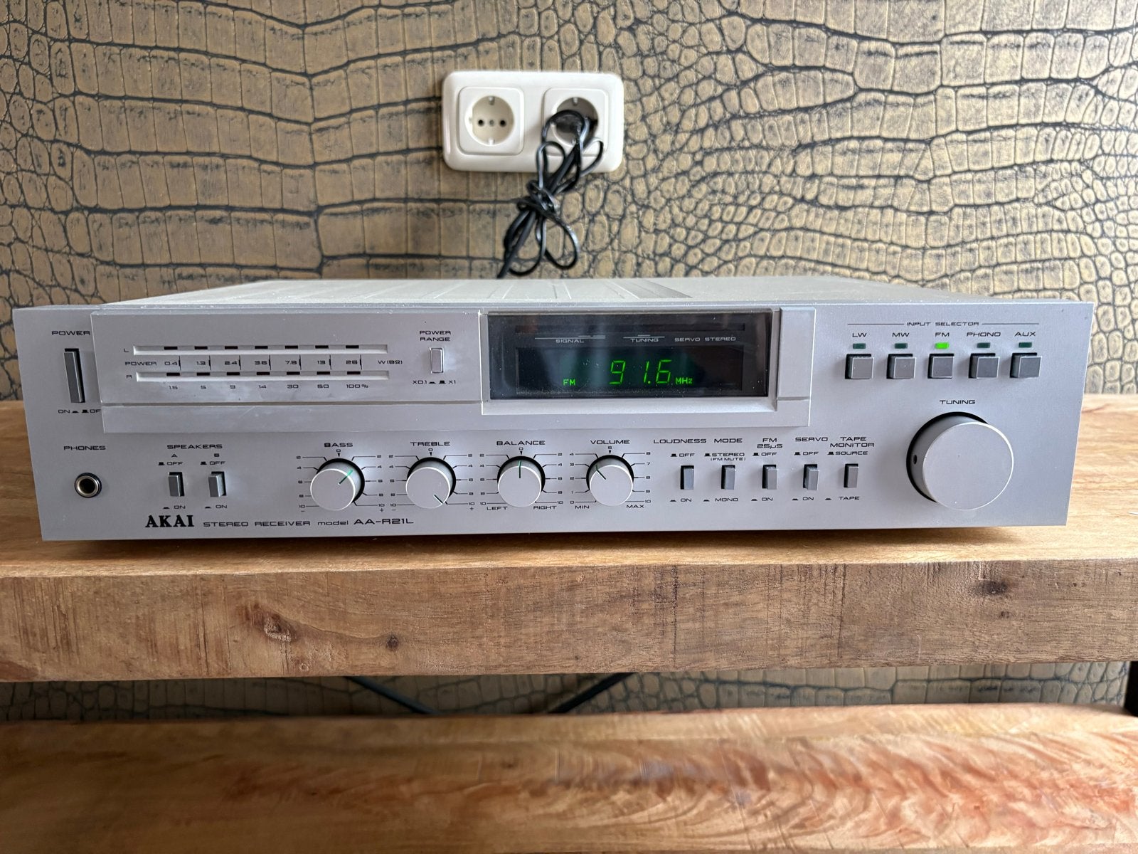 Akai Stereo Receiver AA-R21L - Vintage Audio, Overige merken, Ophalen of Verzenden, Zo goed als nieuw, Minder dan 60 watt