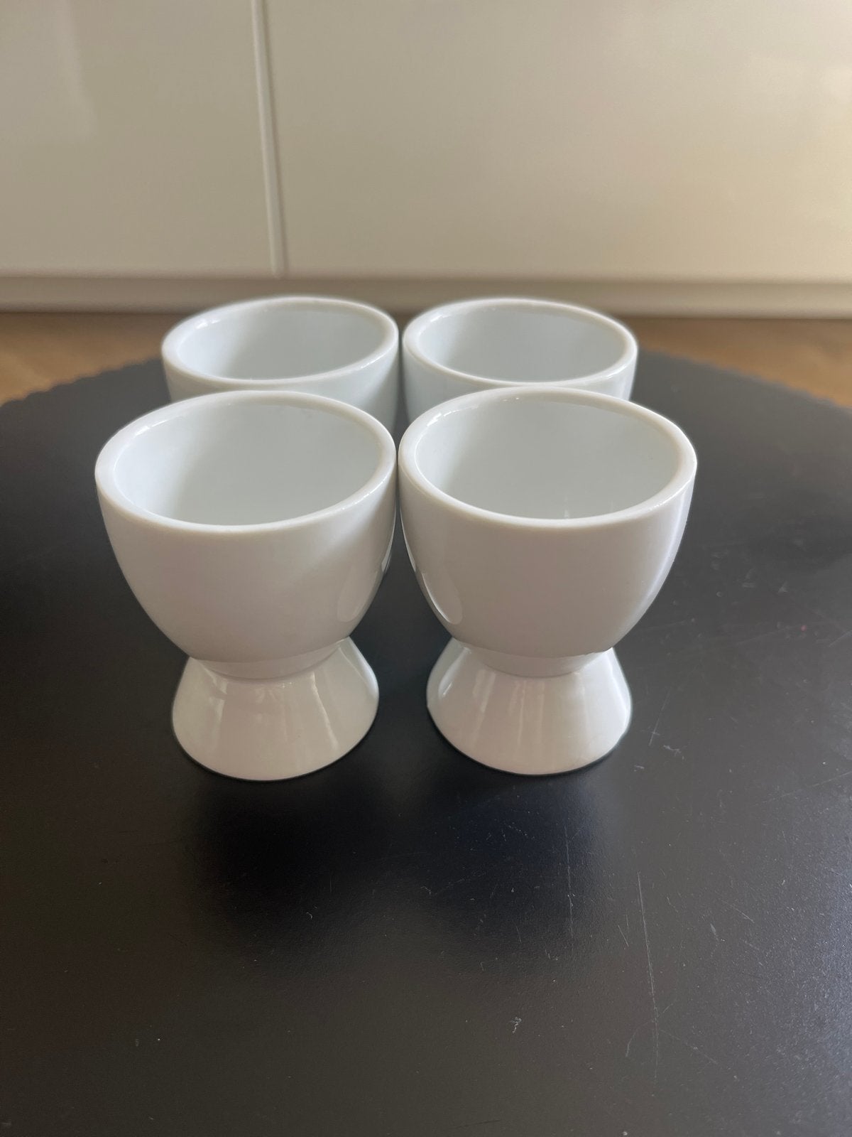 Set van 4 witte eierdopjes, Ophalen, Zo goed als nieuw