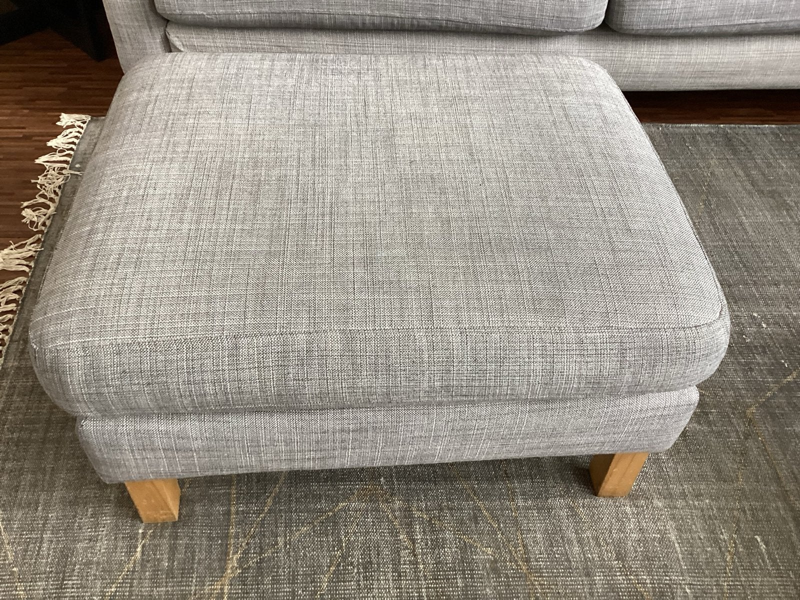 IKEA Karlstad hocker met Isunda grijze hoes, Ophalen, Gebruikt, 50 tot 75 cm, 75 tot 100 cm