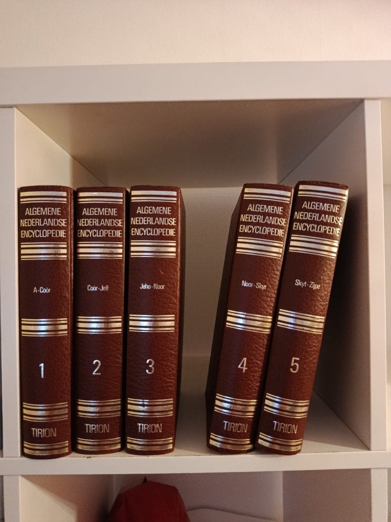 Algemene Nederlandse Encyclopedie - Complete Serie (5 delen), Complete serie, Ophalen of Verzenden, Zo goed als nieuw, Algemeen