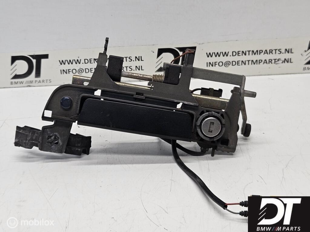 Deurgreep met slot linksvoor BMW 5-serie E34 51218148617, Auto-onderdelen, Gebruikt, Ophalen of Verzenden, BMW, BMW
