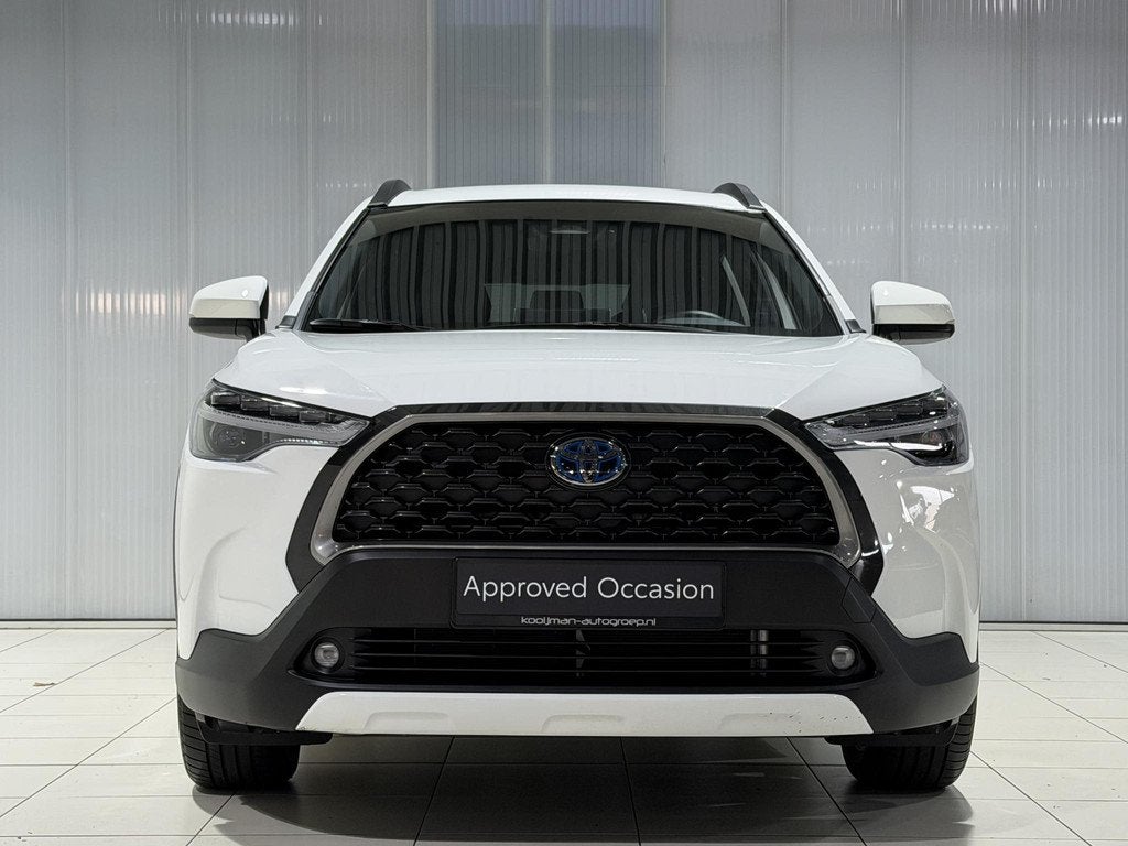 Toyota Corolla Cross Hybrid 140 Dynamic | Elektrische achter, Auto's, Toyota, Gebruikt, 4 cilinders, Wit, Bedrijf