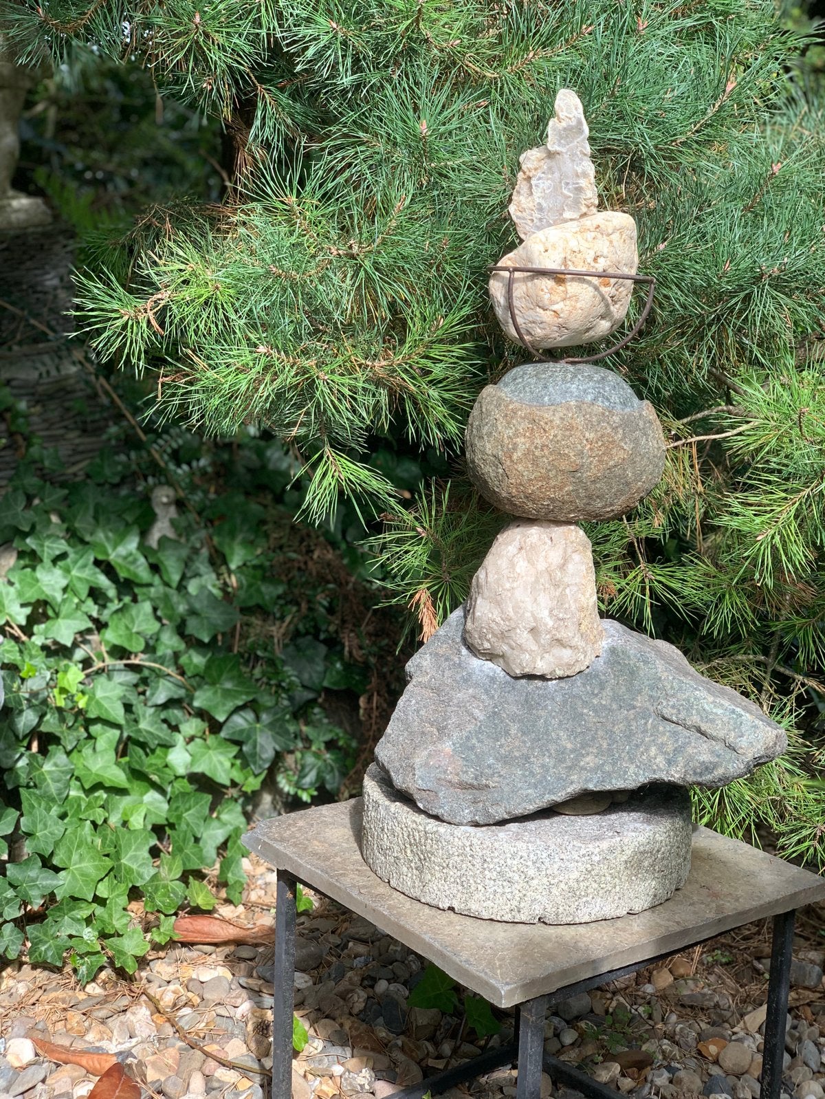 Natuursteen monument steenmannetje,75cm hoog, doorsnee 30cm, Ophalen, Gebruikt, Steen, Abstract beeld