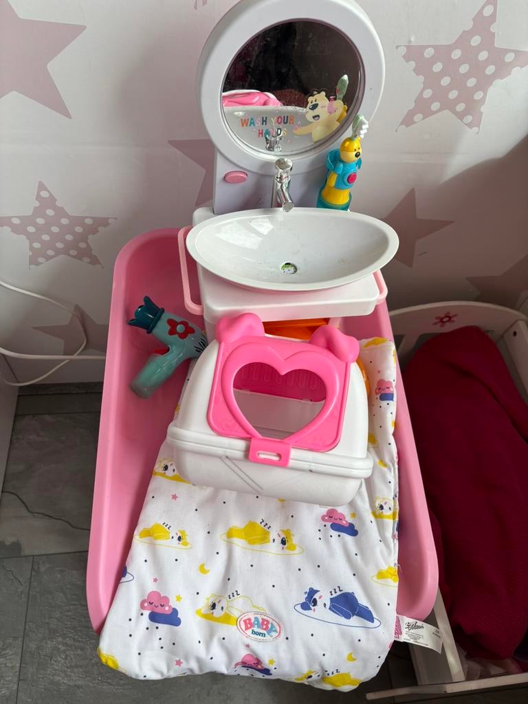 Poppen ledikantje en wastafeltje baby born, Ophalen, Zo goed als nieuw, Babypop