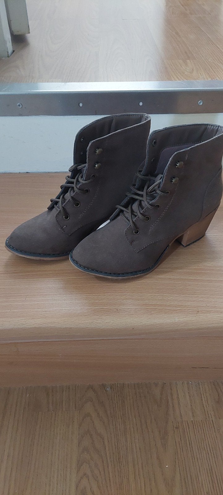 Oktoberfest schoenen bij Dirndl maat 35, Kleding | Dames, Nvt, Ophalen of Verzenden, Accessoires, Overige thema's