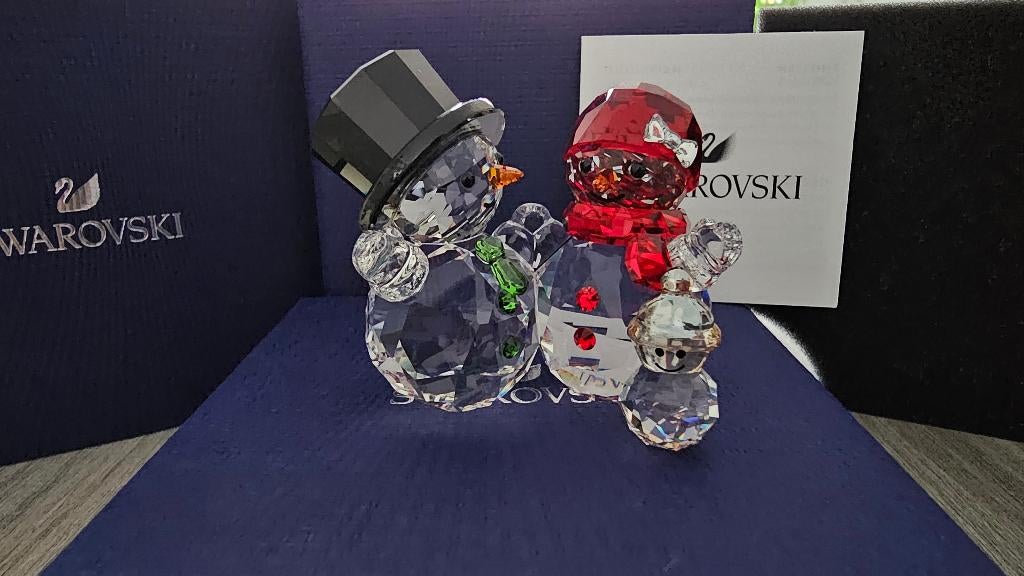 Swarovski Sneeuwpop Gezin! NIEUW!, Verzamelen, Ophalen of Verzenden, Nieuw, Figuurtje