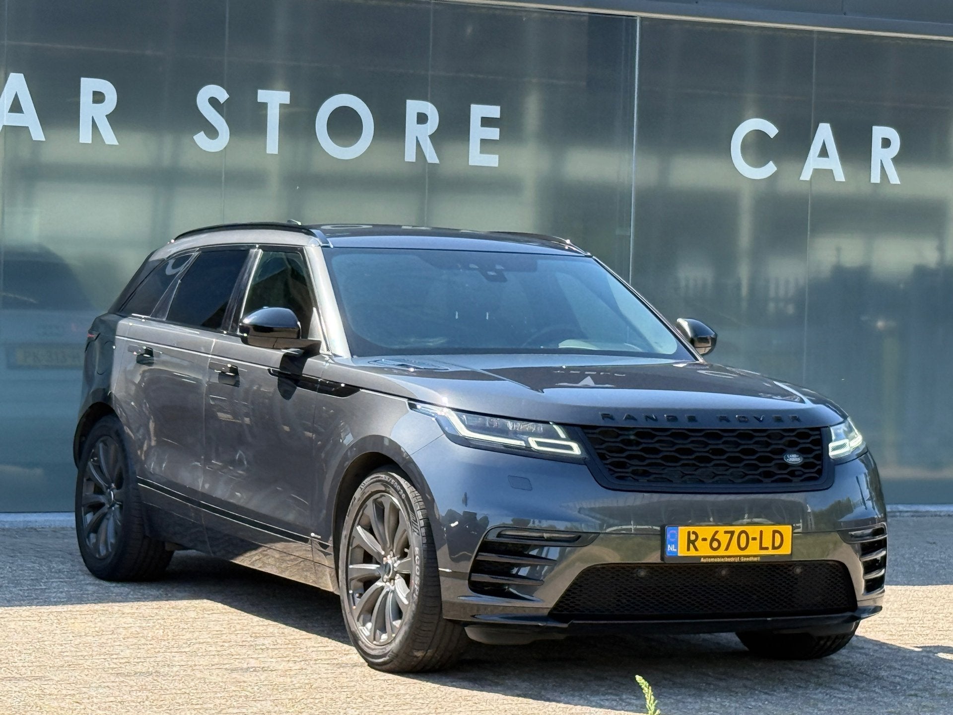 Land Rover Range Rover Velar P300 300pk Turbo AWD HSE R-Dyna, Auto's, Dealer onderhouden, Gebruikt, 4 cilinders, Bedrijf