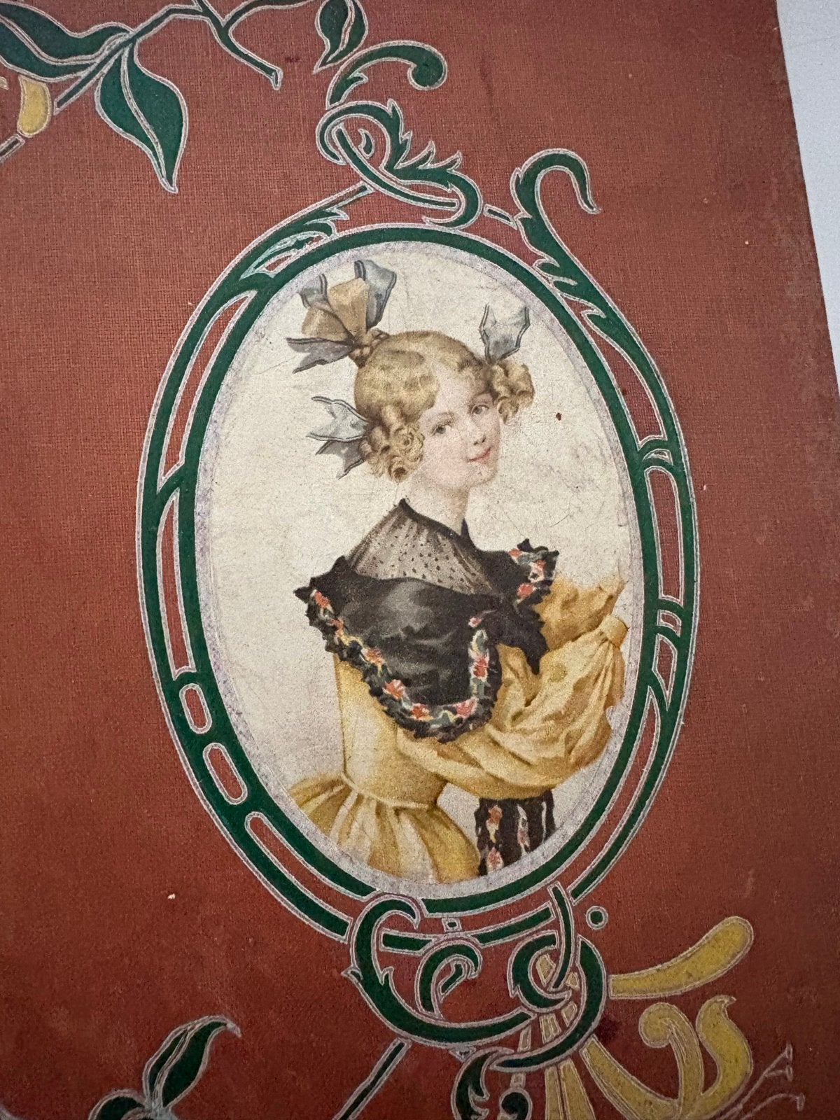 Antiek plakboek met diverse chromo's en plaatjes, Ophalen of Verzenden, Gebruikt