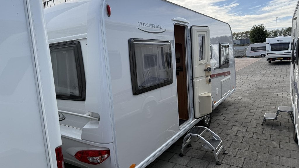 LMC Musica 520 D, Caravans en Kamperen, Standaardzit, Kachel, Bedrijf, Overige typen