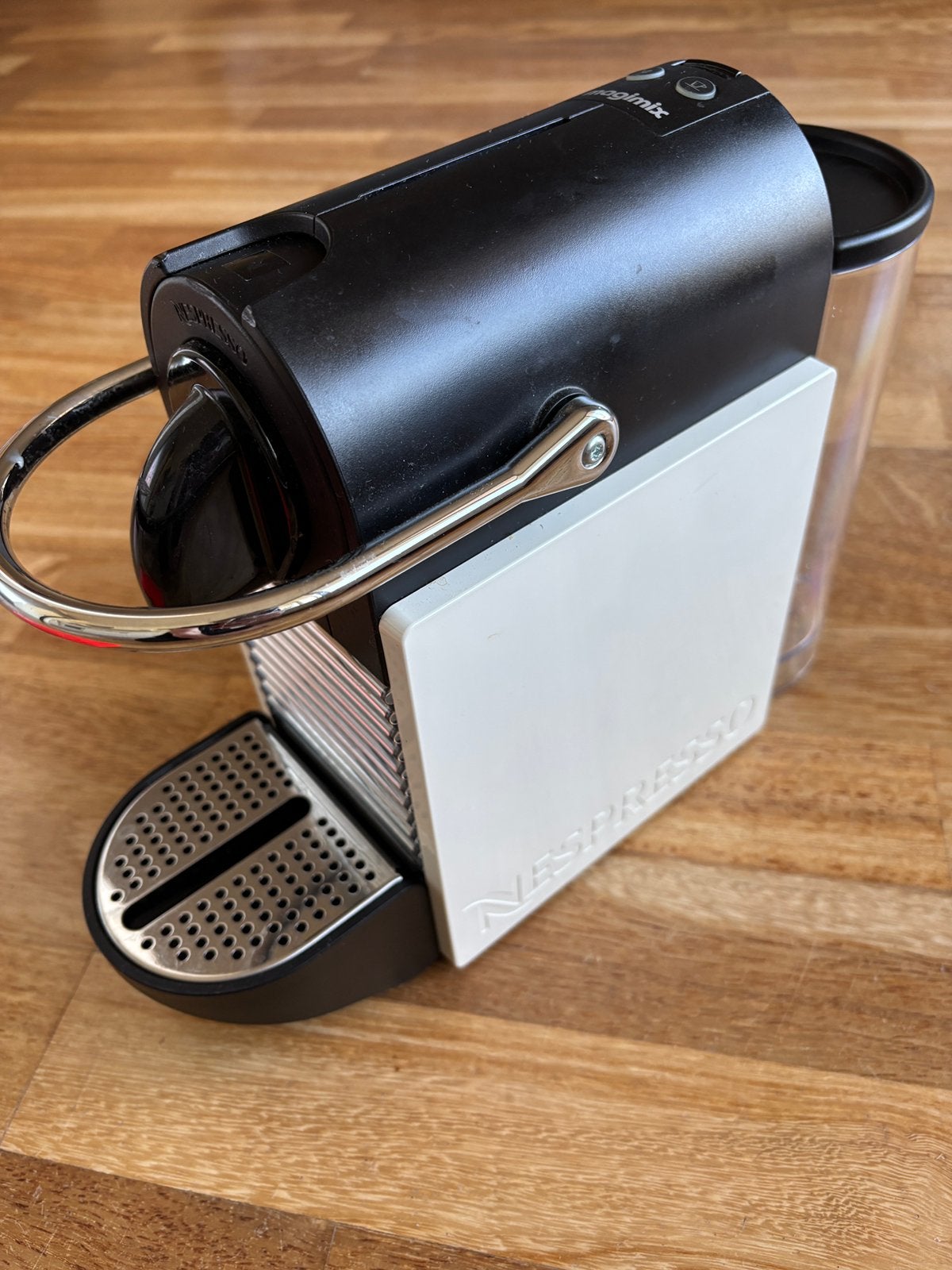 Nespresso Magimix Pixie, Gebruikt, Espresso apparaat, Ophalen of Verzenden, 4 tot 10 kopjes