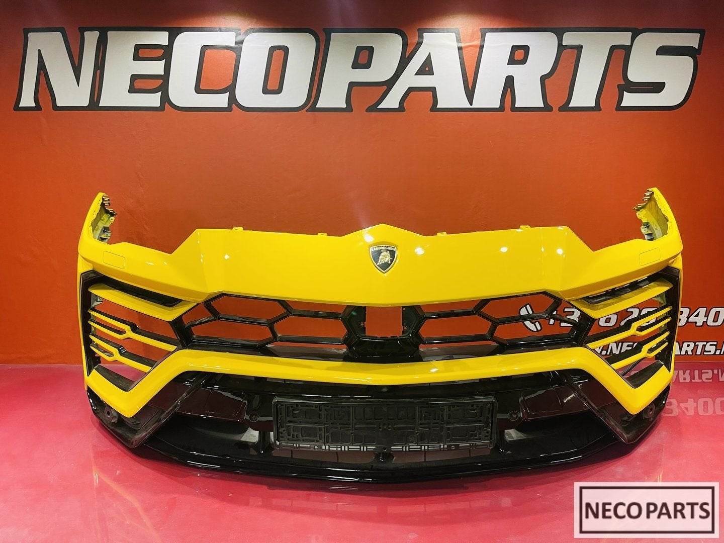 LAMBORGHINI URUS BUMPER VOORBUMPER ORIGINEEL ALLES LEVERBAAR, Auto-onderdelen, Carrosserie en Plaatwerk, Gebruikt, -, Overige automerken