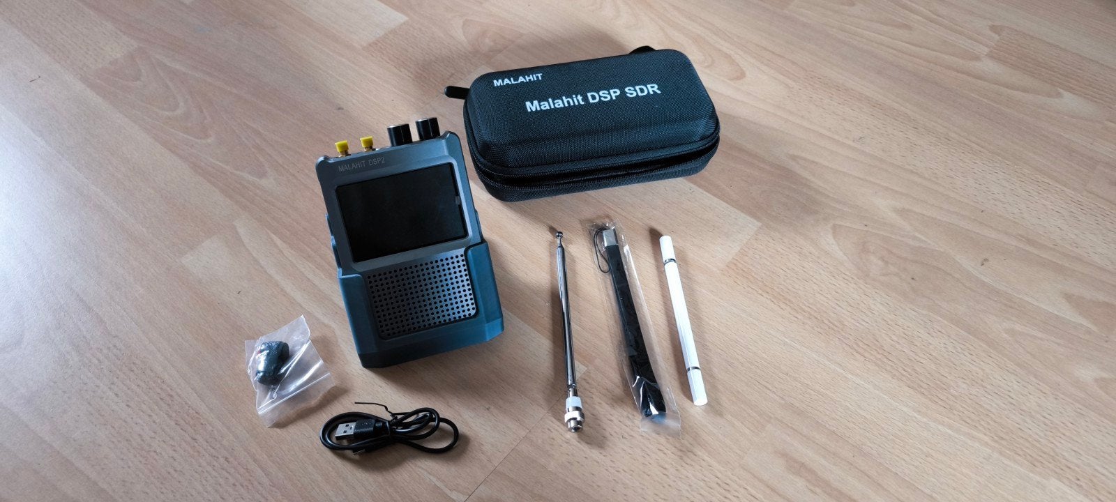 Malahit DSP2 SDR ontvanger met tafel standaard, Ophalen of Verzenden, Zo goed als nieuw, Wereldontvanger