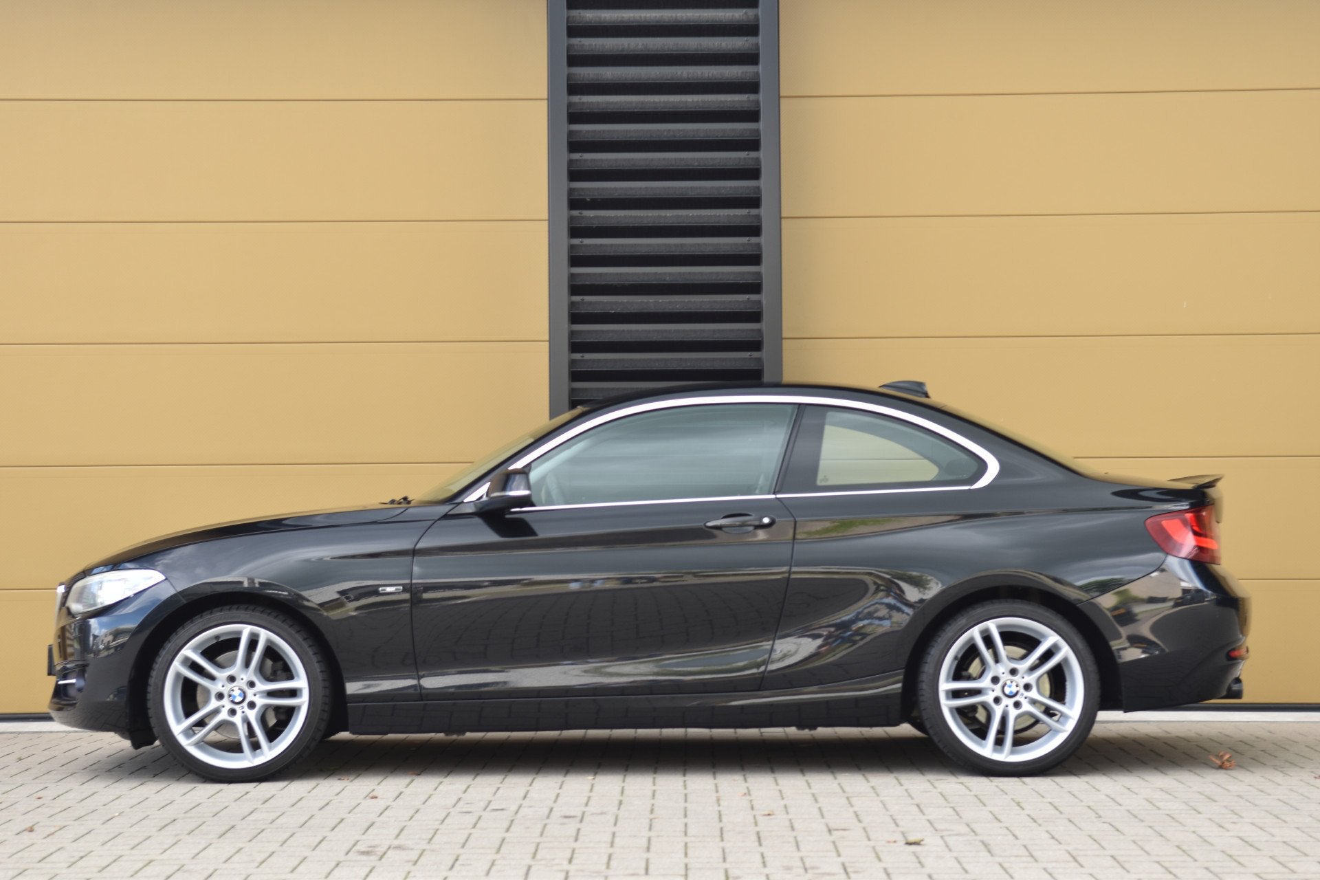 BMW 2 Serie Coupé 220i Executive * Sportstoelen * Sportline, Auto's, Automaat, Gebruikt, 4 cilinders, Met garantie (alle)