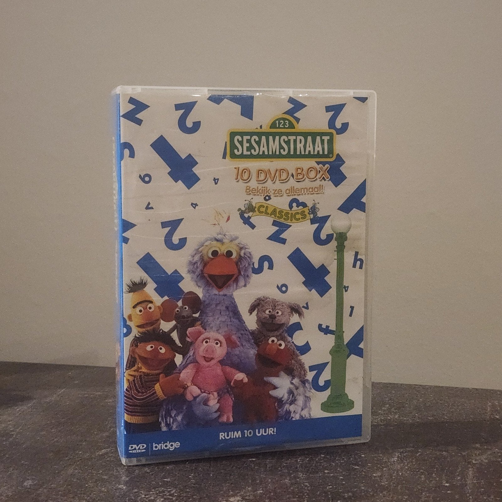 Sesamstraat 10 DVD Box - mist 1 DVD (9 DVD's), Gebruikt, Alle leeftijden, Ophalen of Verzenden, Educatief