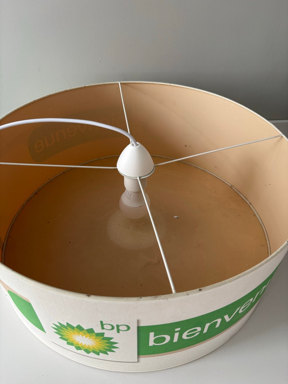 Foto 5 van Unieke BP hanglamp uit tankstation - Vintage design