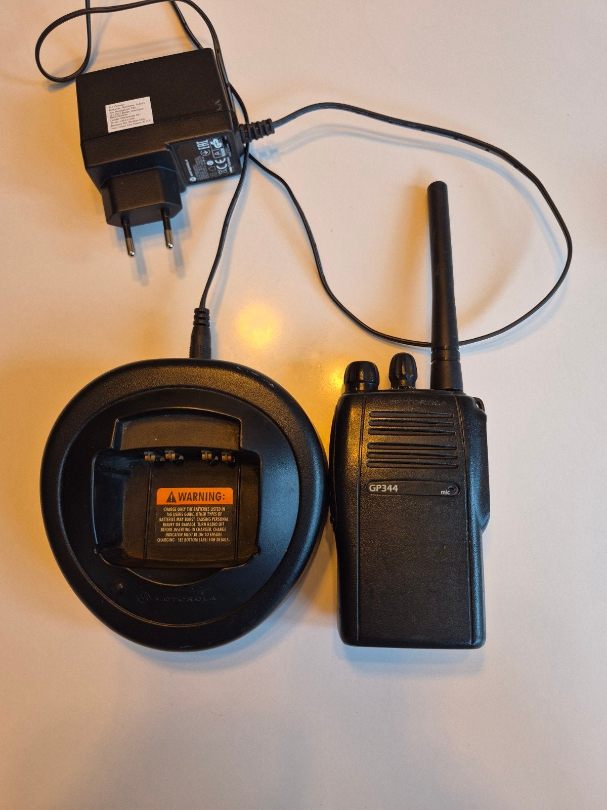 Motorola GP344 UHF Portofoon met originele lader (Werkend), Ophalen of Verzenden, Gebruikt, 2 to 5 km, Portofoon of Walkie-talkie