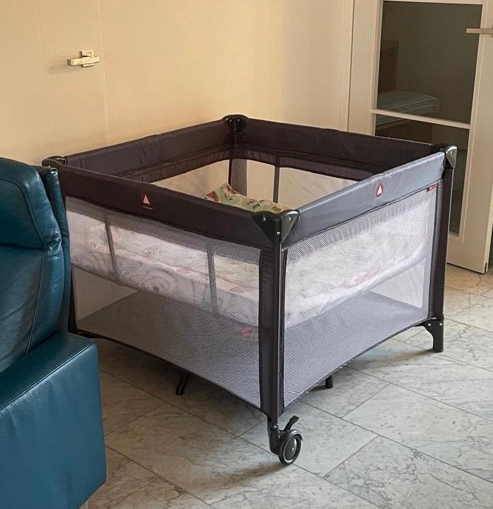 Topmark Vierkante Reisbox / Campingbedje, Kinderen en Baby's, Ophalen, Gebruikt, Reisbedje