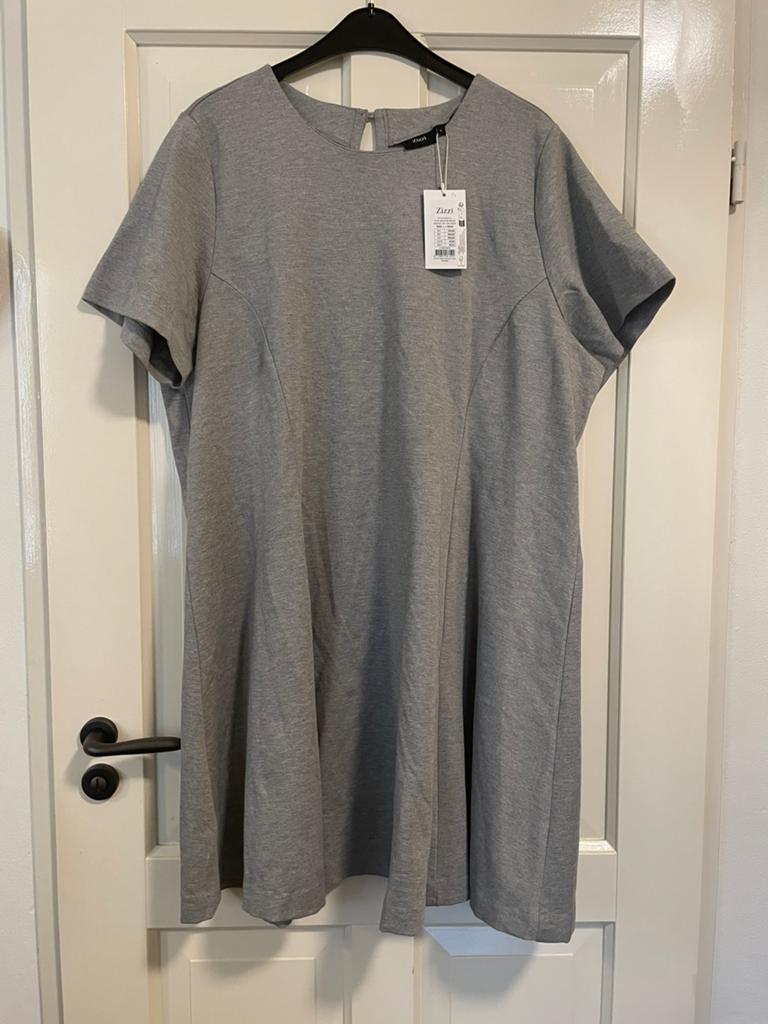 Zizzi jurk maat L (50/52) - Nieuw met kaartjes, Ophalen of Verzenden, Nieuw, Grijs, Jurk