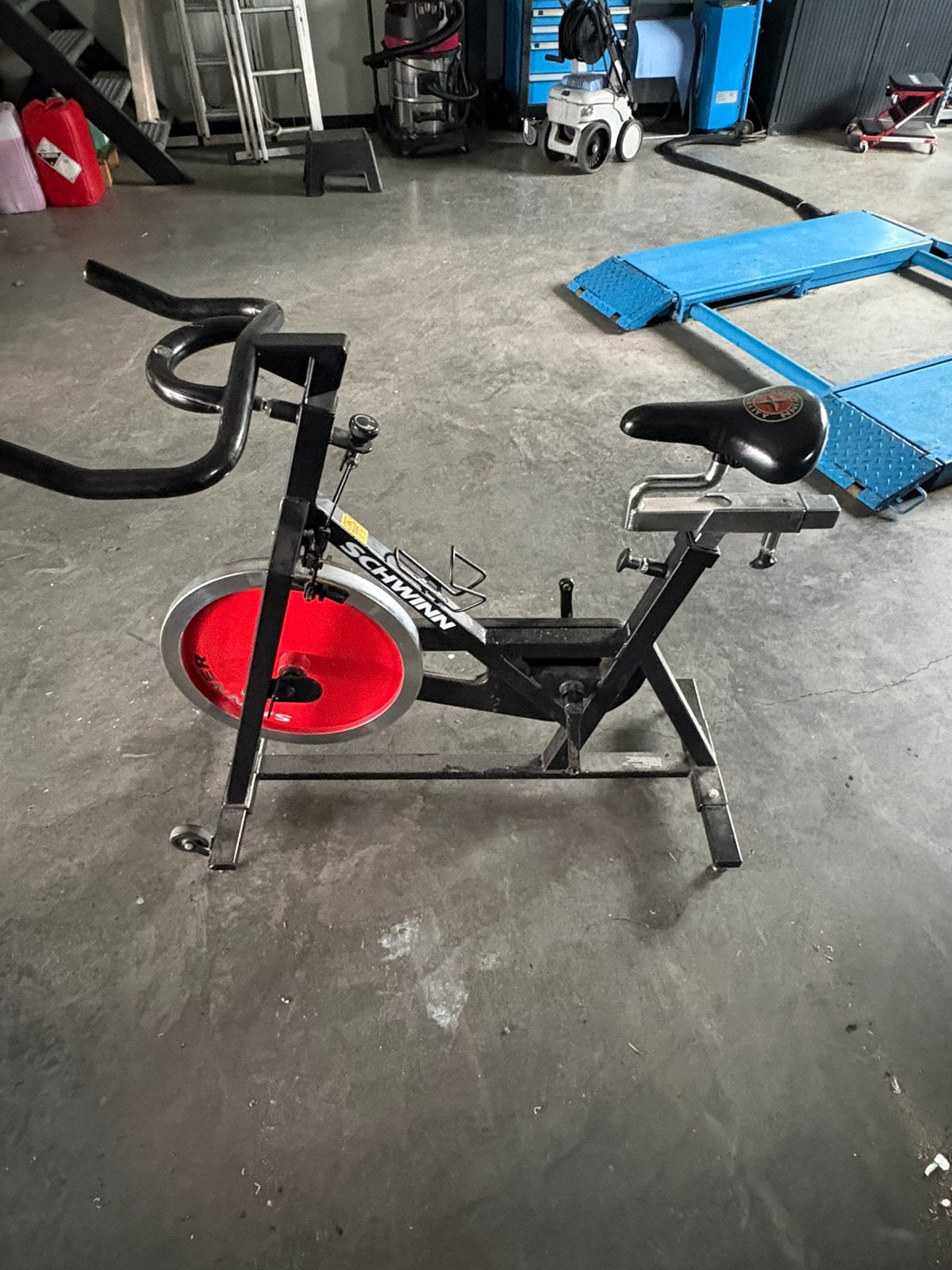 Spinbike gratis, Ophalen of Verzenden, Zo goed als nieuw