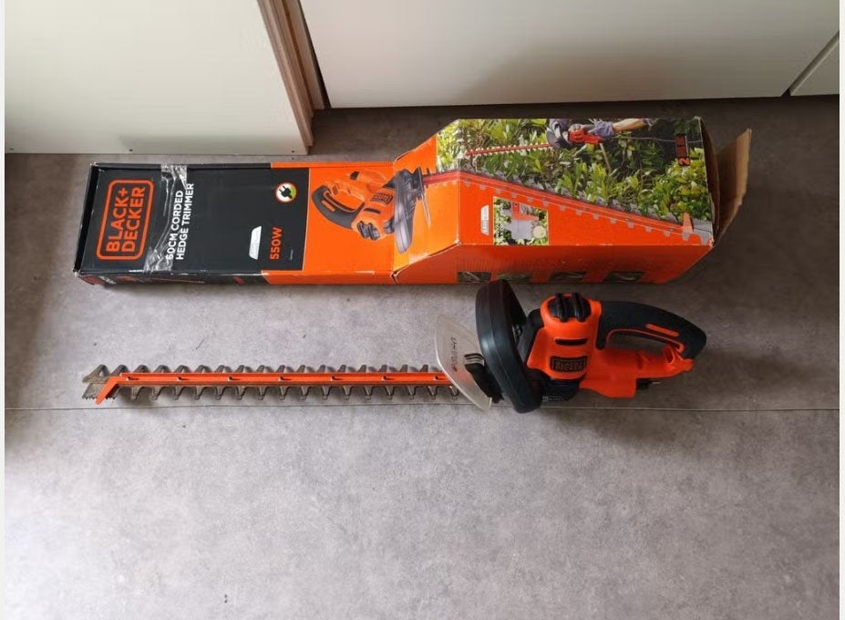 Black + Decker elektrische heggenschaar 550W, Tuin en Terras, Ophalen, Gebruikt, Black+Decker