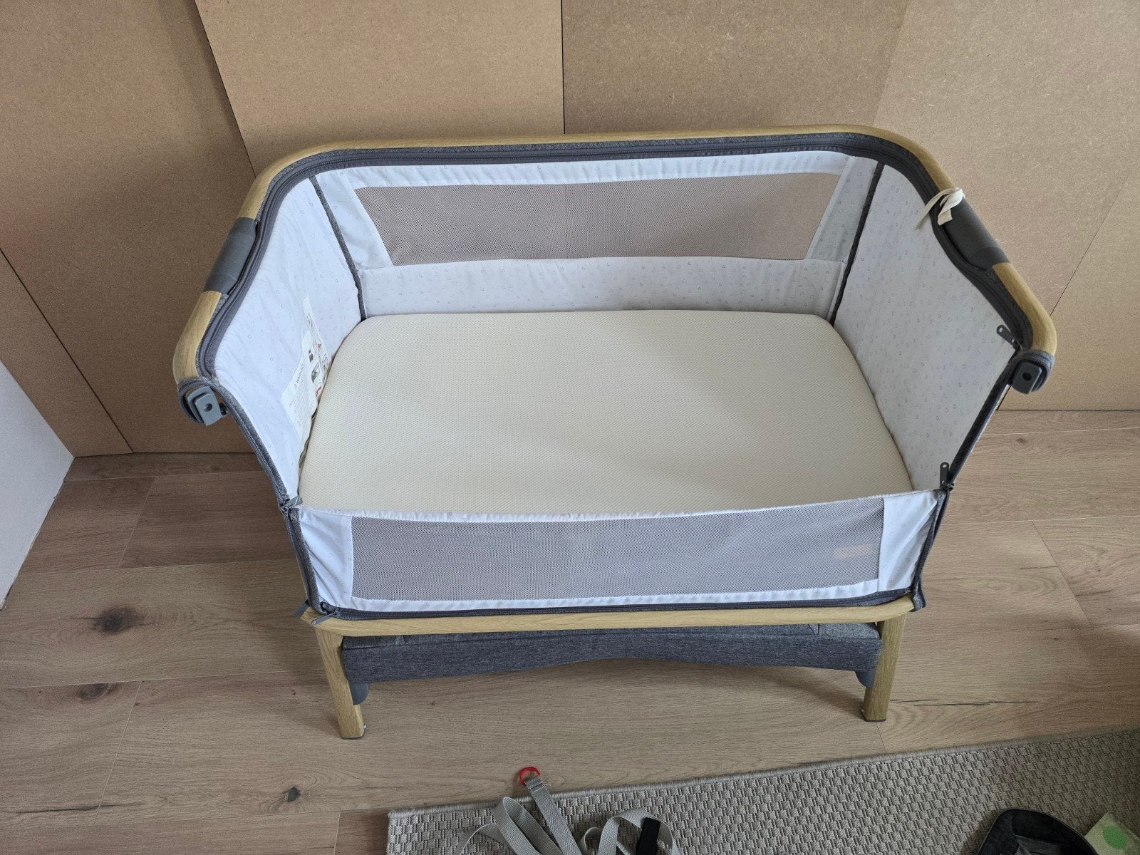 Tutti Bambini  cosleeper met gratis fles sterilisator, Kinderen en Baby's, Babywiegjes en Ledikanten, Ophalen of Verzenden, Gebruikt