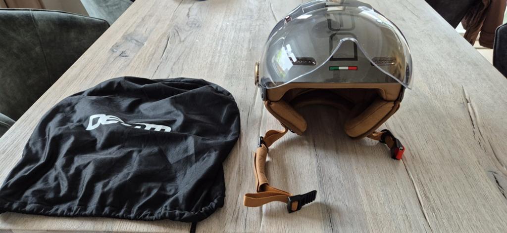 Stijlvolle brommerhelm - Zo goed als nieuw, Fietsen en Brommers, Ophalen of Verzenden, Zo goed als nieuw, Large, Onbekend