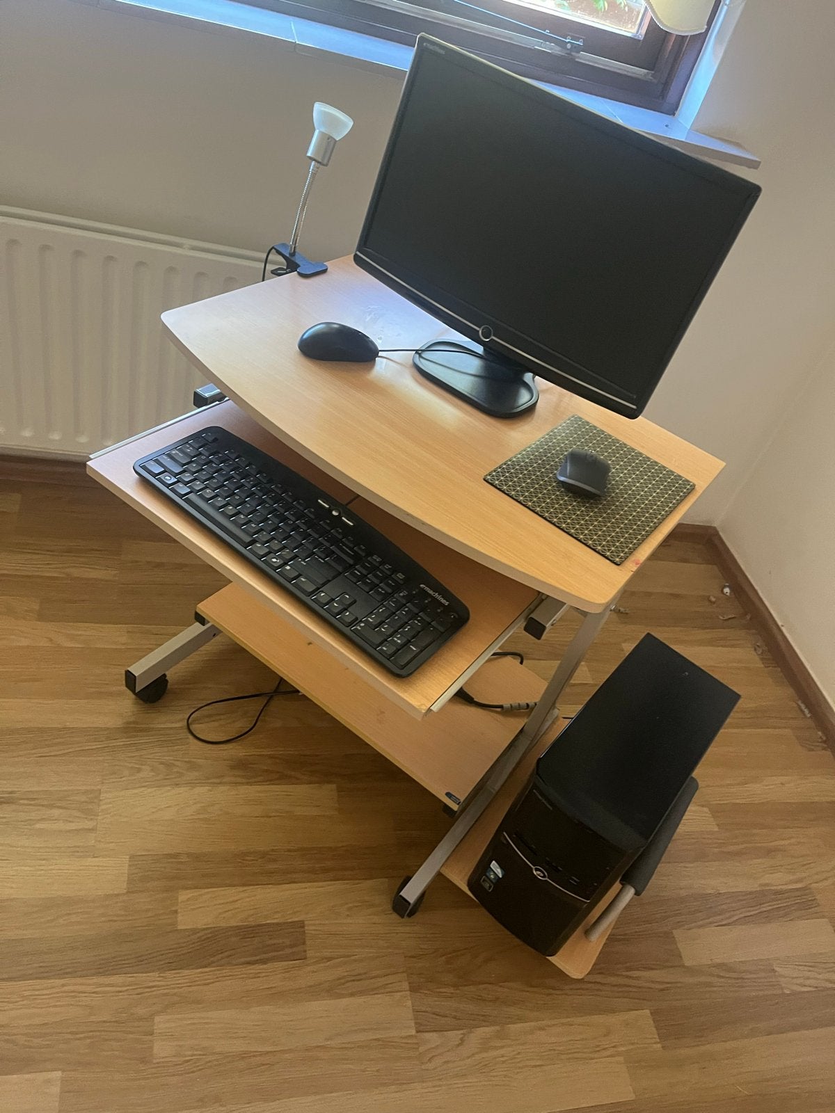 Compacte Computertafel met Uitschuifbaar Toetsenbordblad, Ophalen, Gebruikt, 70 tot 120 cm, 40 tot 80 cm