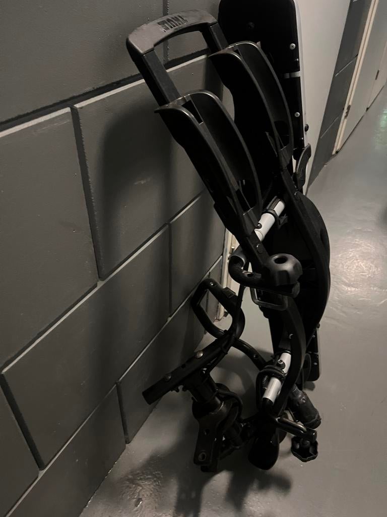Thule fietsendrager voor 2 fietsen - Zo goed als nieuw, Ophalen of Verzenden, Zo goed als nieuw