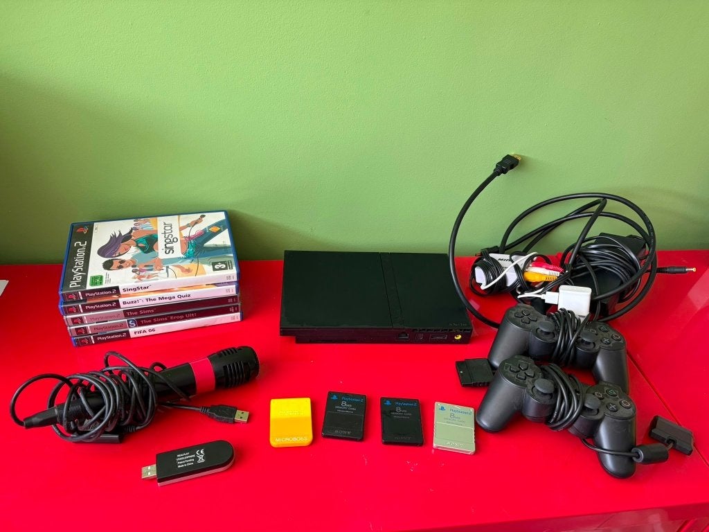Playstation 2 Slim met 2 controllers en spellen, Spelcomputers en Games, Spelcomputers | Sony PlayStation 2, Ophalen of Verzenden