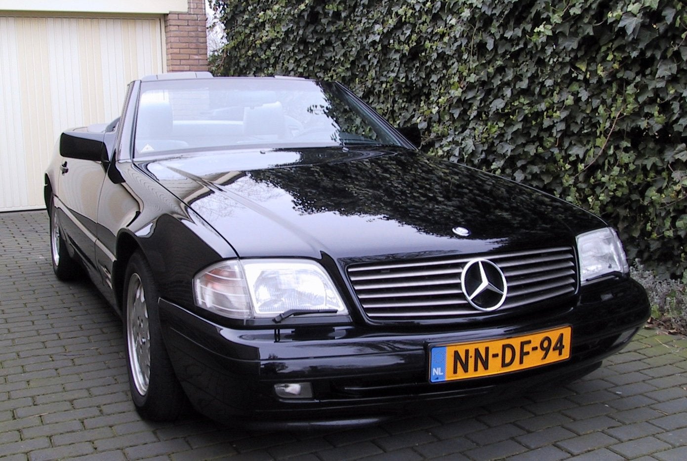 Mercedes-Benz SL 280 AUT 1996 orig. Nederlands! Lakzwart 040, Auto's, Mercedes-Benz, Automaat, Achterwielaandrijving, Cabriolet