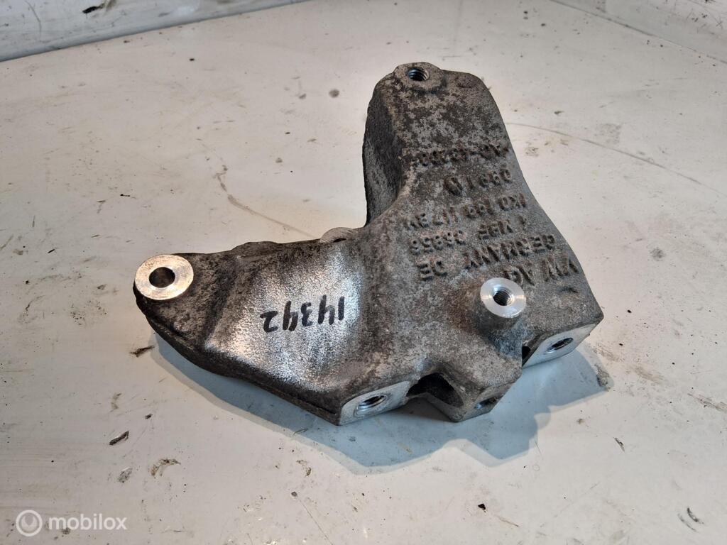 Versnellingsbak steun Audi A3 8P 2.0 FSI (03-12) 1K0199117BM, Auto-onderdelen, Transmissie en Toebehoren, Audi, Gebruikt, Audi