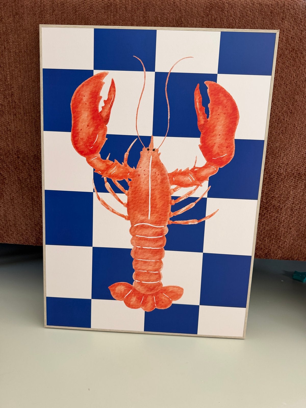 Nieuwe Kreeft Print met houtlook smal frame- 70x50cm, Ophalen, 50 – 75, Nieuw, Print