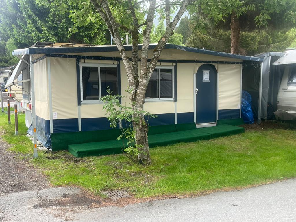 Caravan met aanbouw Brixen im Thale Oostenrijk, Caravans en Kamperen, Standaardzit, Stapelbed, Particulier, Tot en met 6