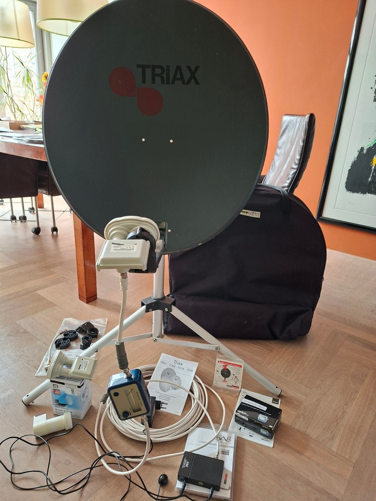 Triax schotelantenne met statief, Ophalen, Overige merken