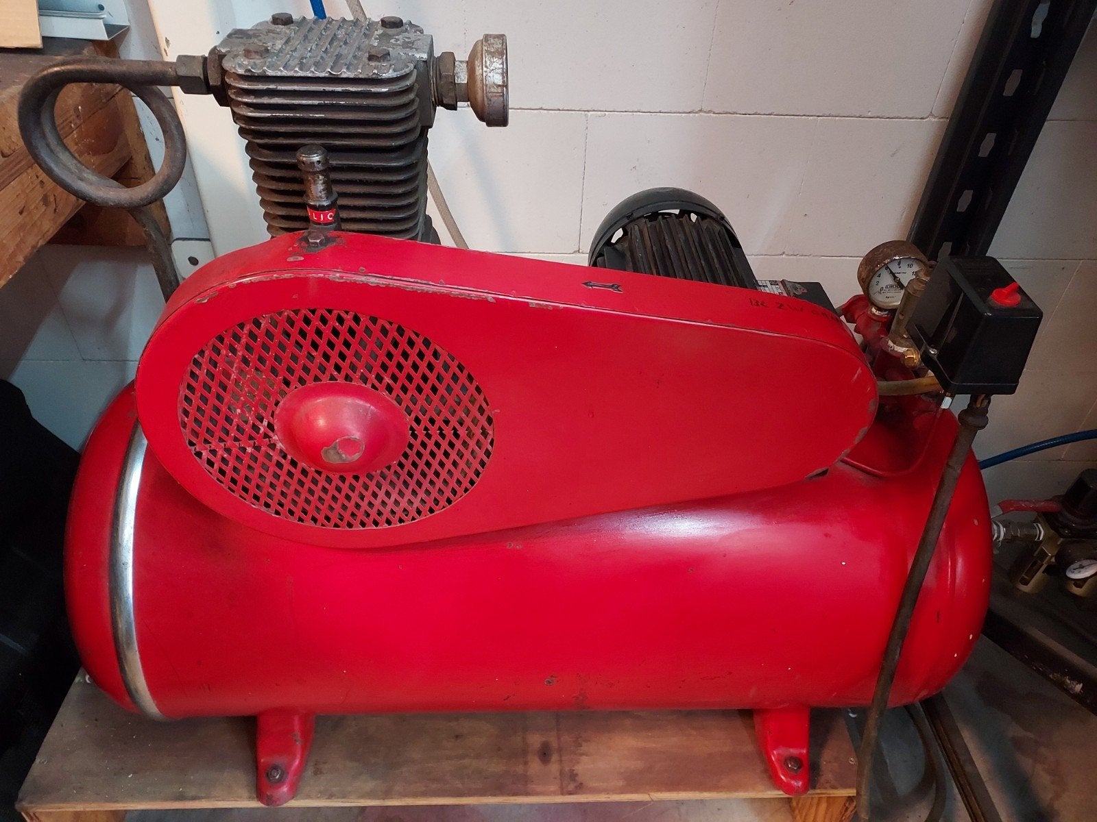 Compressor 100 liter 380 Volt, merk Croci, 25 tot 100 liter, Ophalen, Gebruikt, 6 tot 10 bar