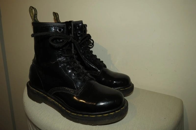 Dr Martens lak leren laarsjes stoer met veters ronde neus 37, Verzenden, Zwart, Lage of Enkellaarzen, Dr. Martens