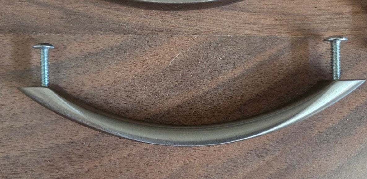 22 RVS Geborstelde Kastgreepjes / Ladegrepen - Tulp Keuken, Ophalen of Verzenden, Gebruikt, Rvs, Overige typen