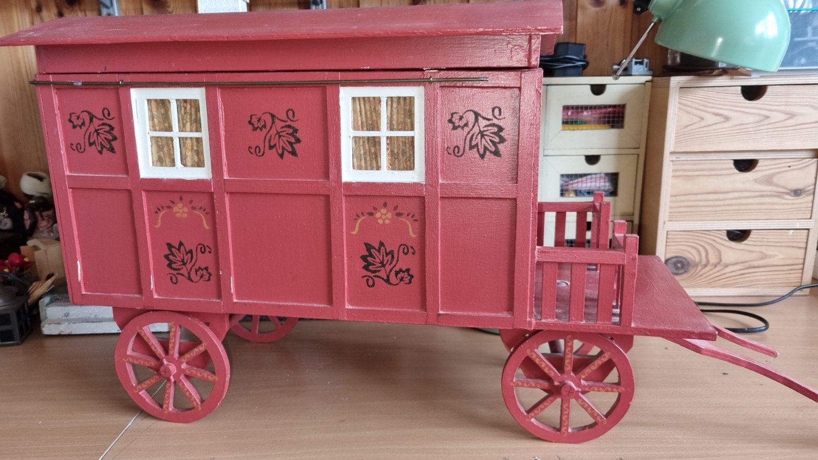 woonwagen poppenhuis, Ophalen of Verzenden, Gebruikt, Poppenhuis